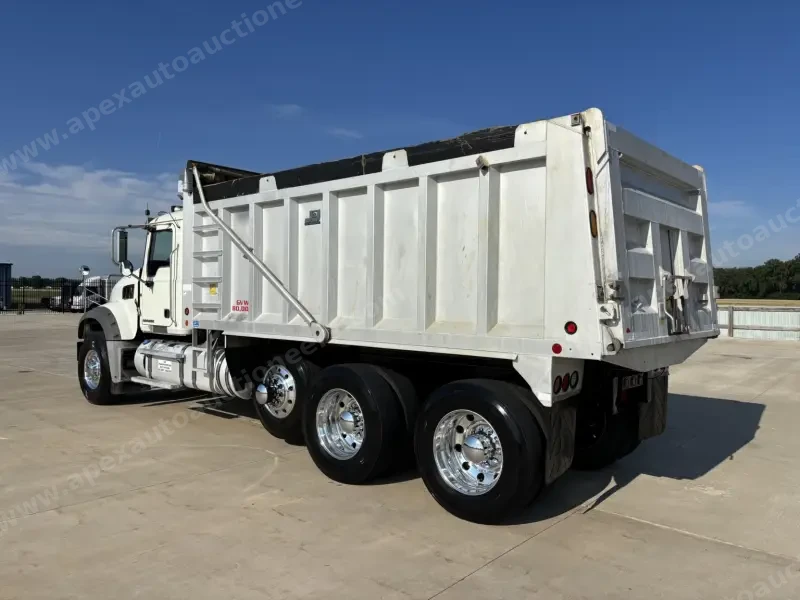 2013 Mack Granite GU713 Dump Truck photo 3