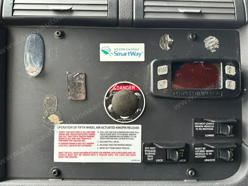 2018 Freightliner Cascadia 125 Evolution Sleeper photo 29