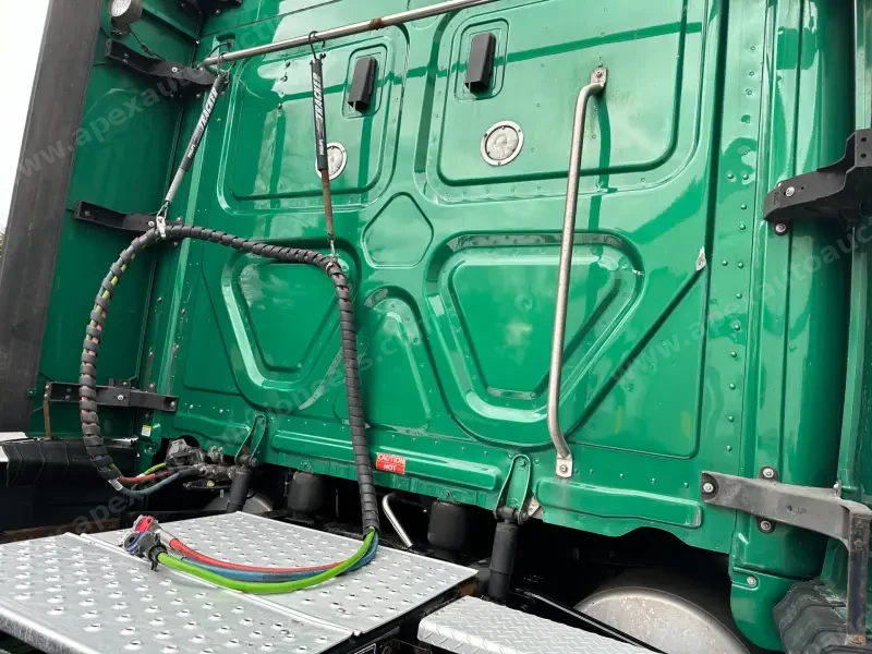 2018 Freightliner Cascadia 125 Evolution Sleeper photo 17