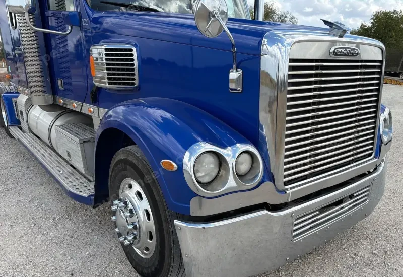 2020 Freightliner Coronado glider kit photo 14