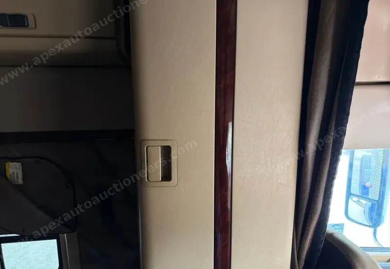 2020 Freightliner Coronado glider kit photo 62
