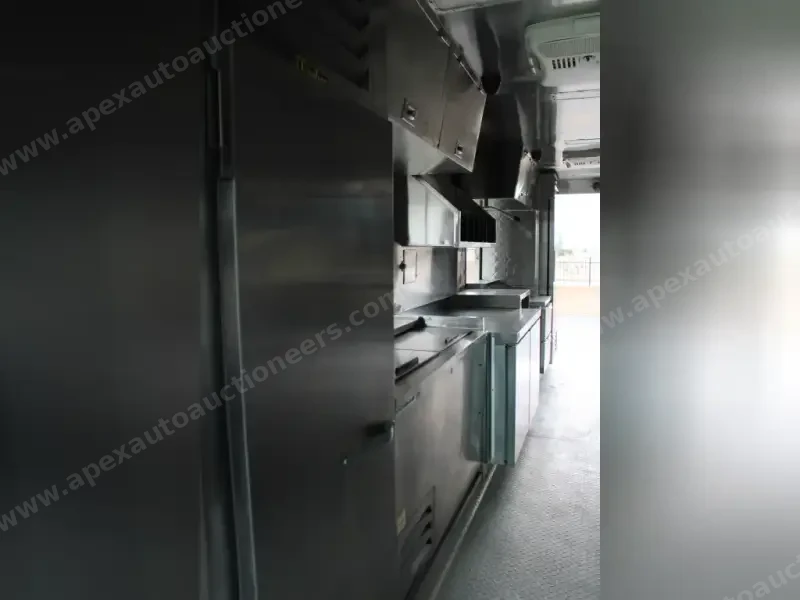 2013 Ford Catering Truck - Food Truck - E-550 Utilimaster 18 Ft Catering Step Van Food Truck For Sale photo 29