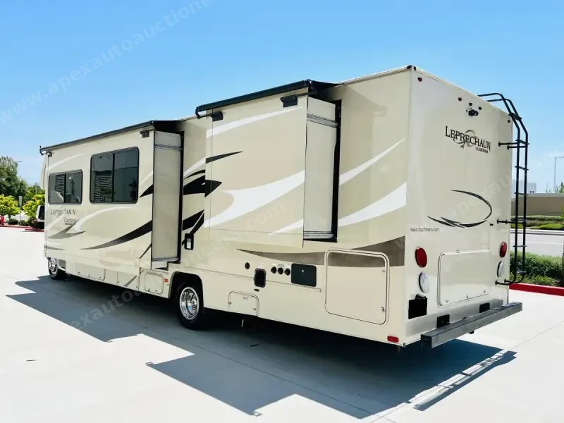 2014 Coachmen Leprechaun 319DS photo 16