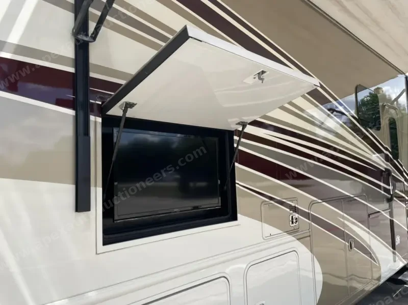 2016 Thor Motor Coach Palazzo 36.2 photo 55
