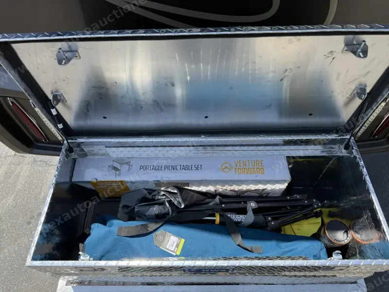 2019 Entegra Qwest 24L photo 16
