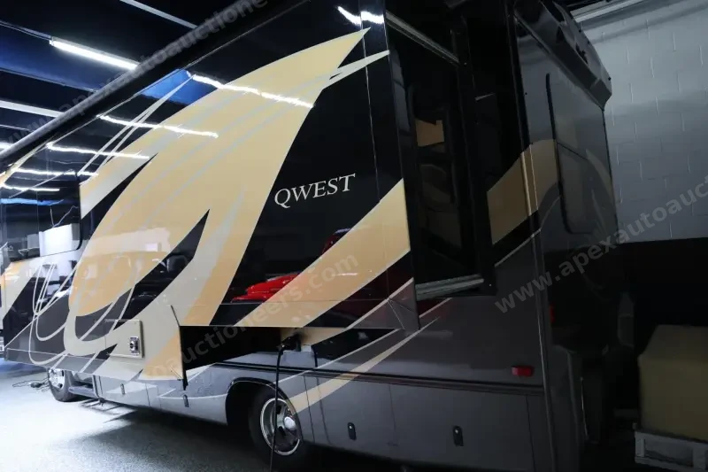 2019 Entegra Qwest 24L photo 26