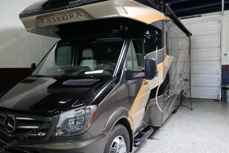 2019 Entegra Qwest 24L photo 20
