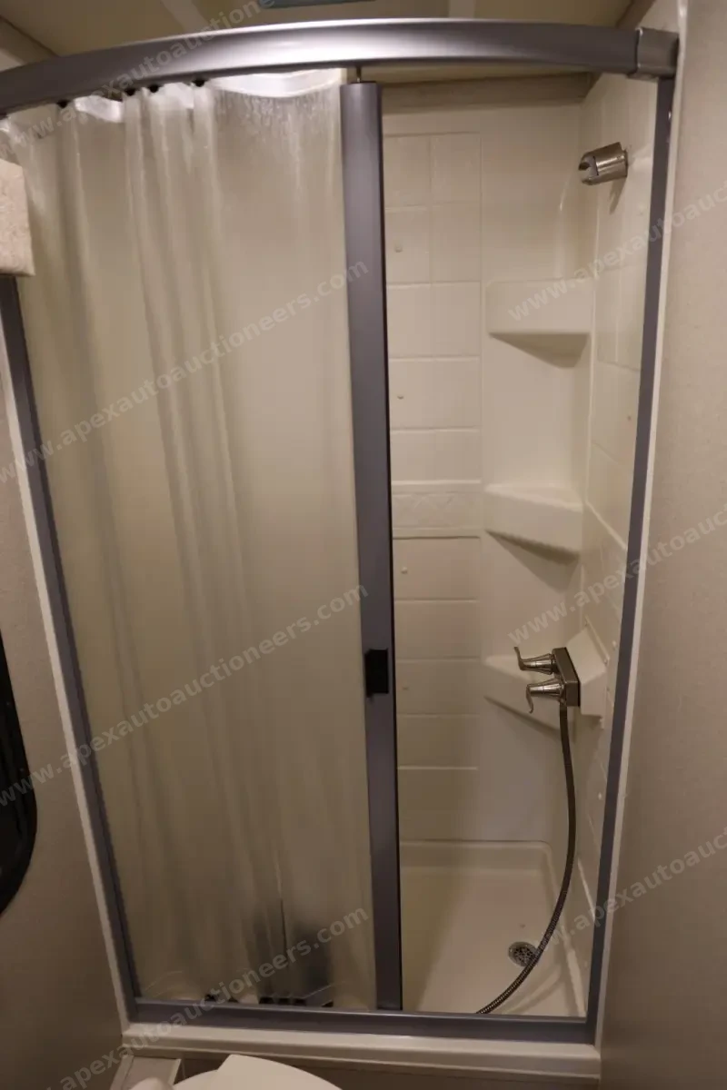 2019 Entegra Qwest 24L photo 79