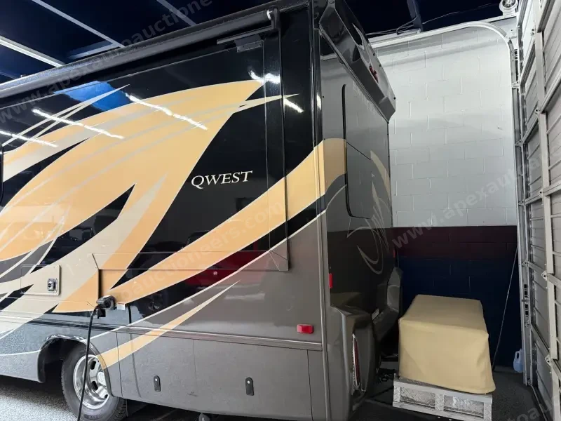 2019 Entegra Qwest 24L photo 28