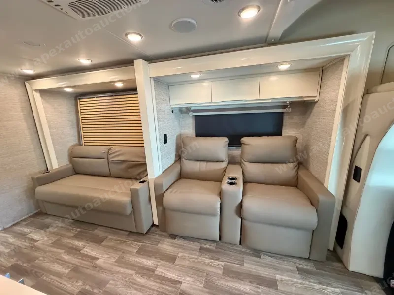 2020 Tiffin Wayfarer 25 RW photo 98