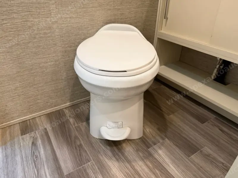 2020 Tiffin Wayfarer 25 RW photo 154