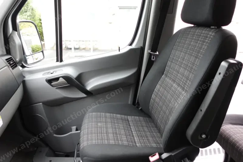 2015 Freightliner Sprinter 2500 4x4 photo 53