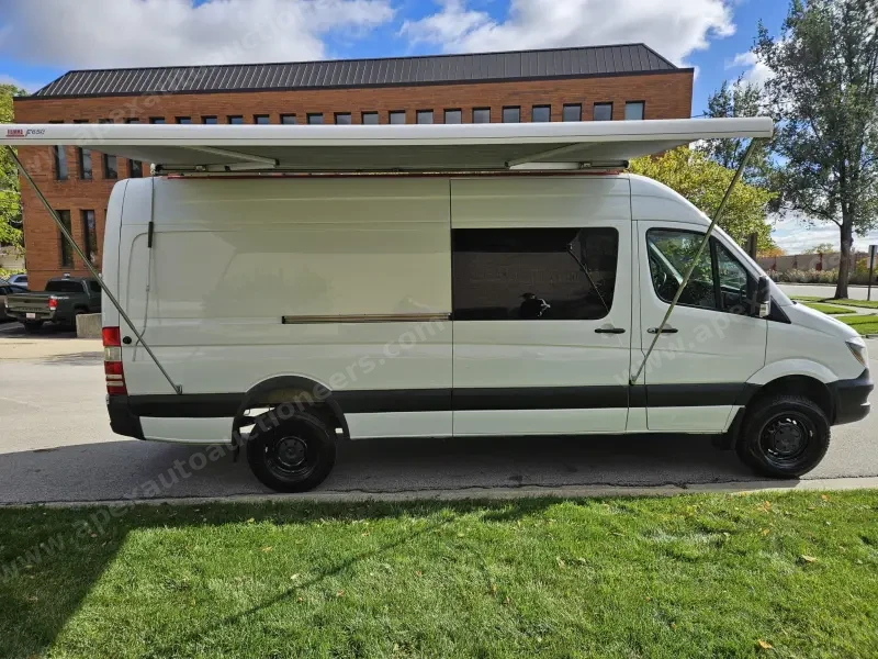 2015 Freightliner Sprinter 2500 4x4 photo 89
