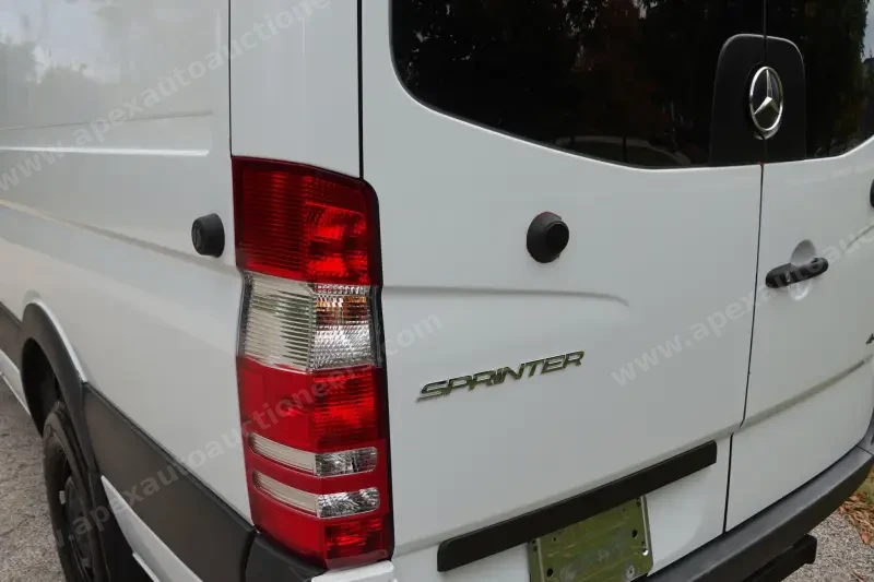 2015 Freightliner Sprinter 2500 4x4 photo 23