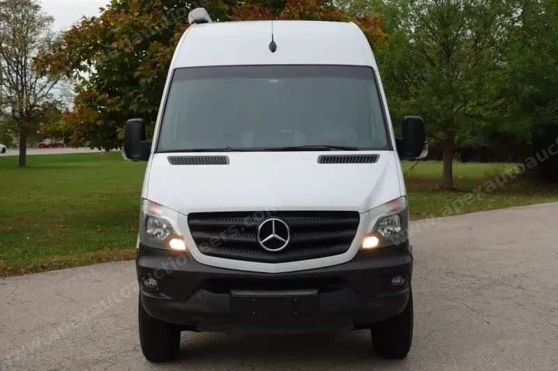 2015 Freightliner Sprinter 2500 4x4 photo 19