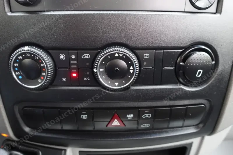 2015 Freightliner Sprinter 2500 4x4 photo 61