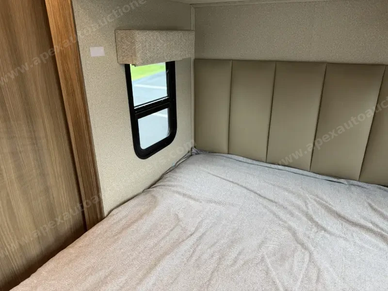2019 Entegra Qwest 24K photo 77