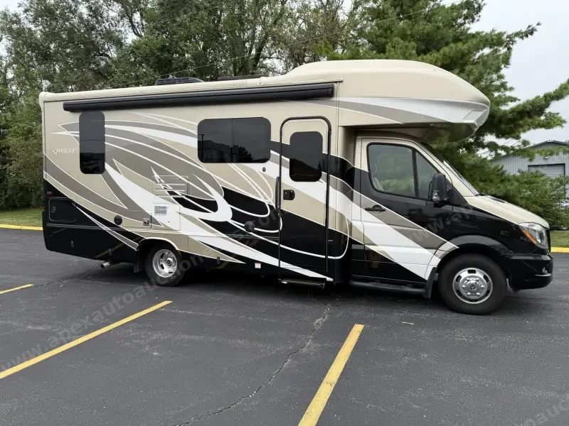 2019 Entegra Qwest 24K photo 9