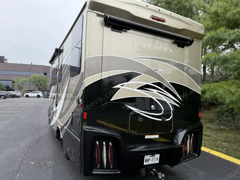 2019 Entegra Qwest 24K photo 5