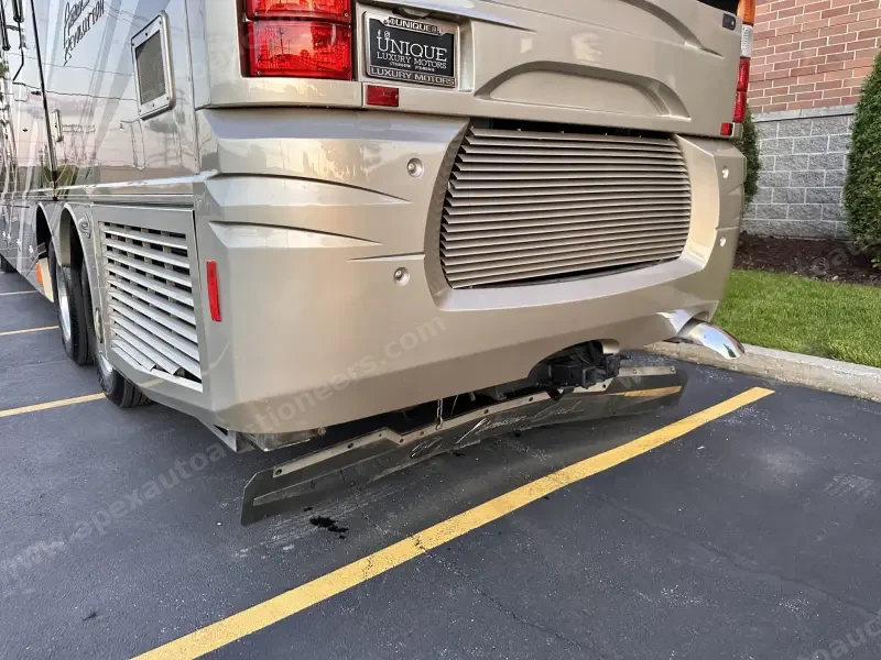 2015 American Revolution LE 42T Motorcoach photo 45