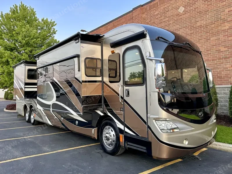 2015 American Revolution LE 42T Motorcoach photo 22