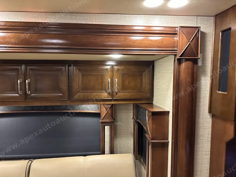 2015 American Revolution LE 42T Motorcoach photo 136