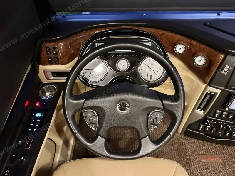 2015 American Revolution LE 42T Motorcoach photo 109