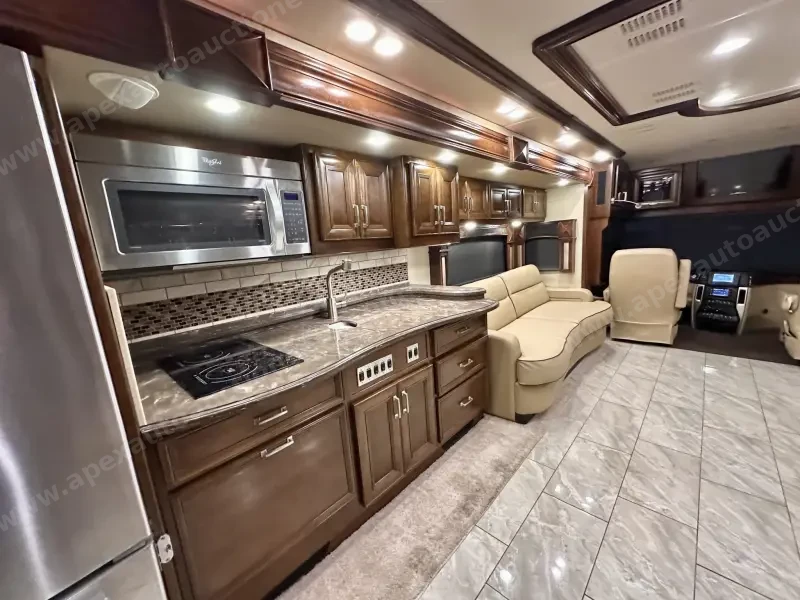 2015 American Revolution LE 42T Motorcoach photo 124