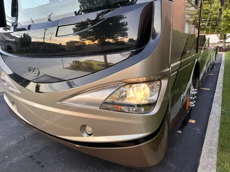 2015 American Revolution LE 42T Motorcoach photo 43