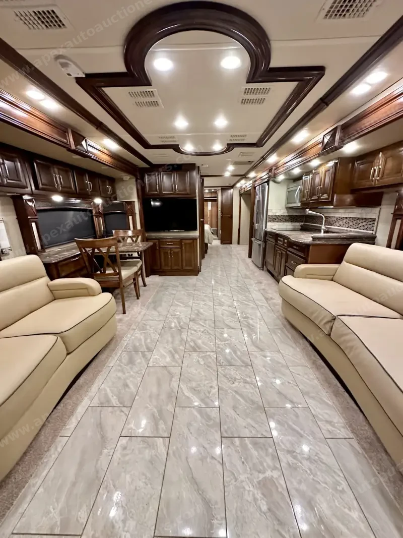 2015 American Revolution LE 42T Motorcoach photo 132