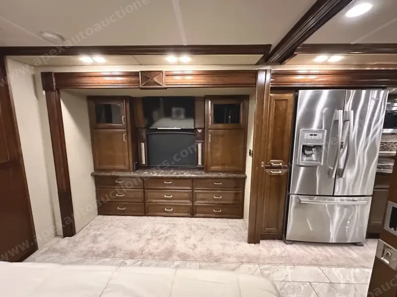 2015 American Revolution LE 42T Motorcoach photo 168