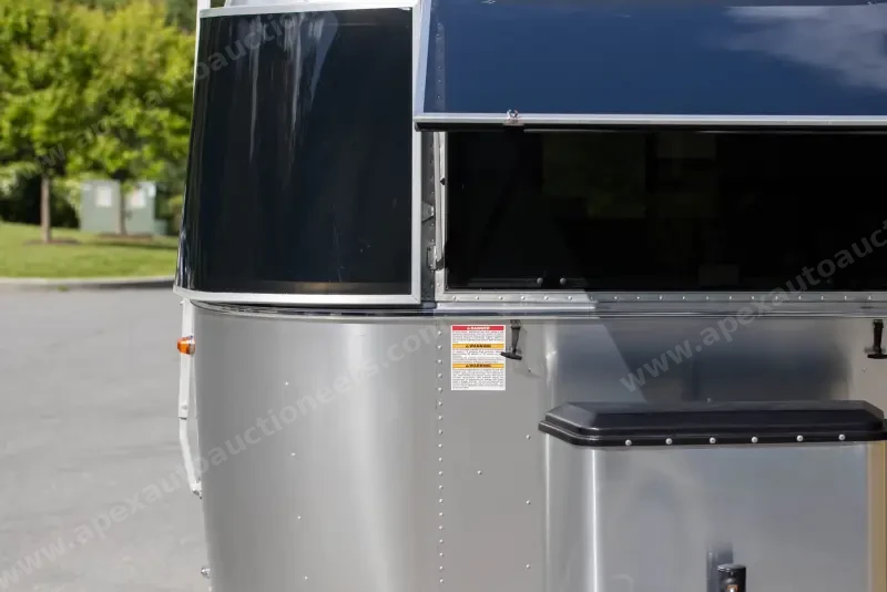 2021 Airstream Bambi 16′ Travel Trailer photo 10