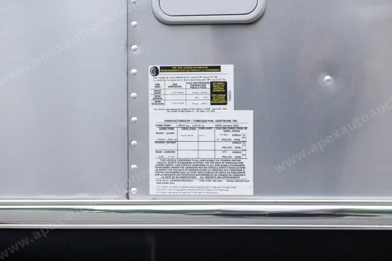 2021 Airstream Bambi 16′ Travel Trailer photo 47