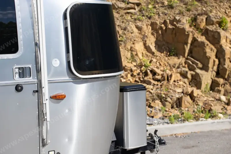 2021 Airstream Bambi 16′ Travel Trailer photo 16