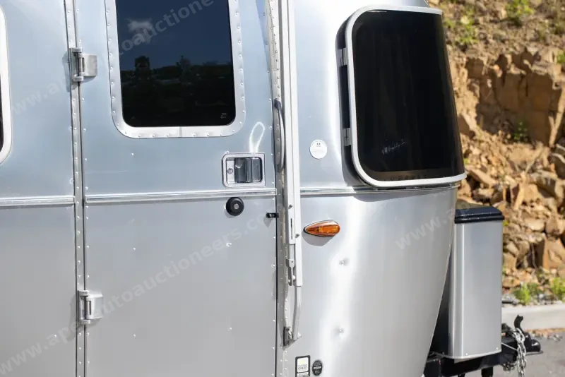 2021 Airstream Bambi 16′ Travel Trailer photo 17