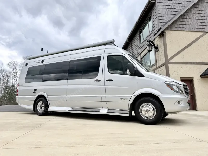2019 Mercedes-Benz Sprinter 3500 Winnebago Era BM170X photo 5