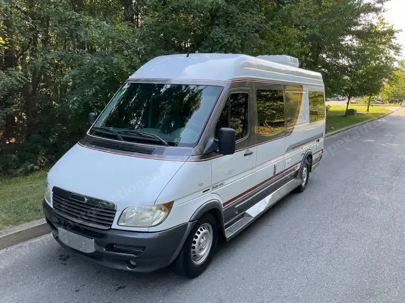 2004 Dodge Sprinter 2500 Gulf Stream Coach Vista Cruiser  SHC photo 9