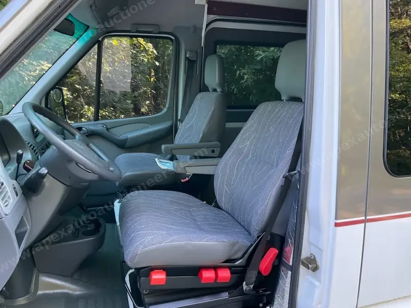 2004 Dodge Sprinter 2500 Gulf Stream Coach Vista Cruiser  SHC photo 76
