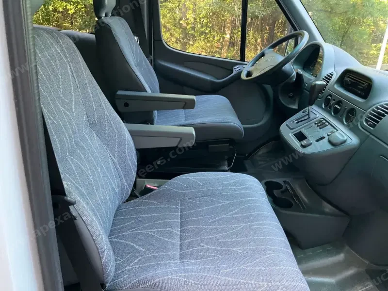 2004 Dodge Sprinter 2500 Gulf Stream Coach Vista Cruiser  SHC photo 83