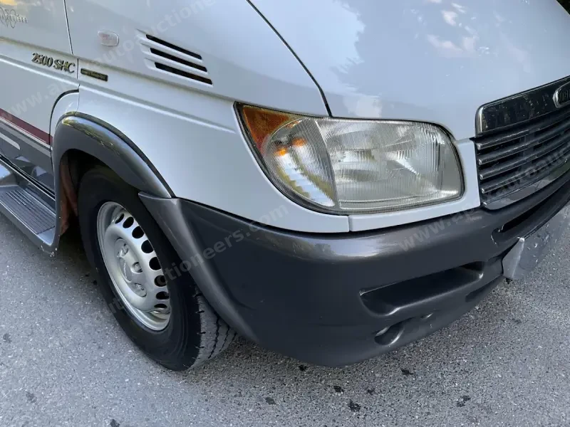 2004 Dodge Sprinter 2500 Gulf Stream Coach Vista Cruiser  SHC photo 31