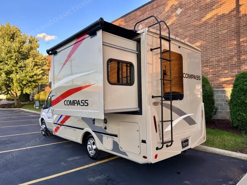 2018 Thor Motor Coach Compass 23TB photo 26