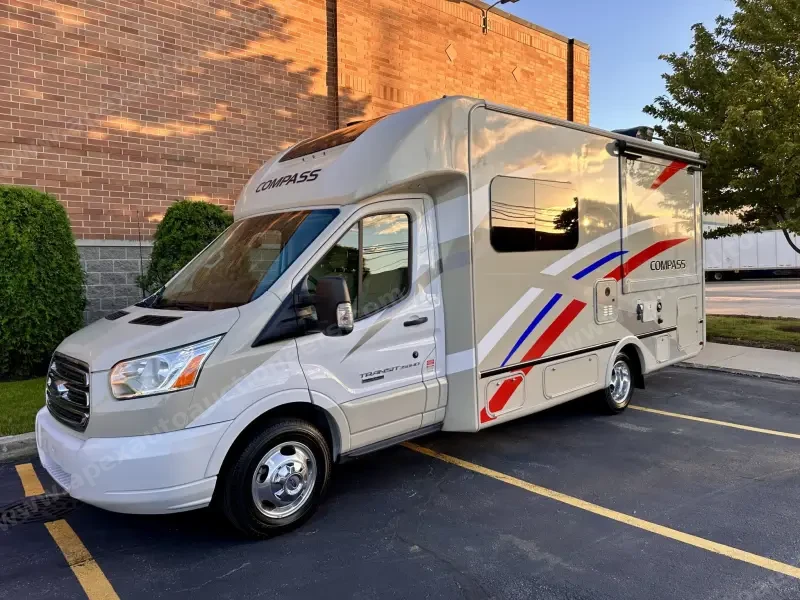 2018 Thor Motor Coach Compass 23TB photo 4