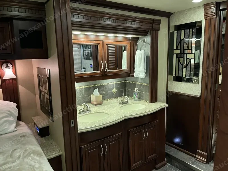 2012 American Eagle 45T Motorcoach photo 66