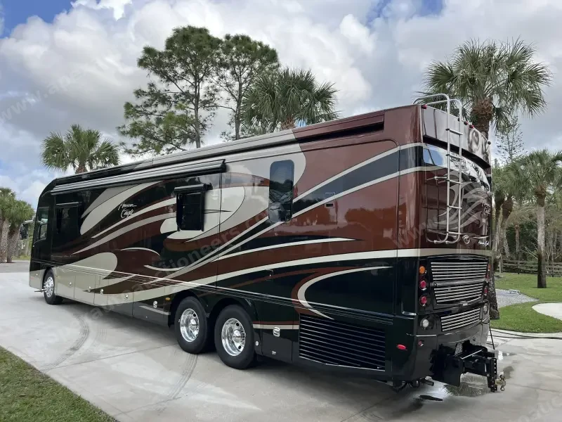 2012 American Eagle 45T Motorcoach photo 3