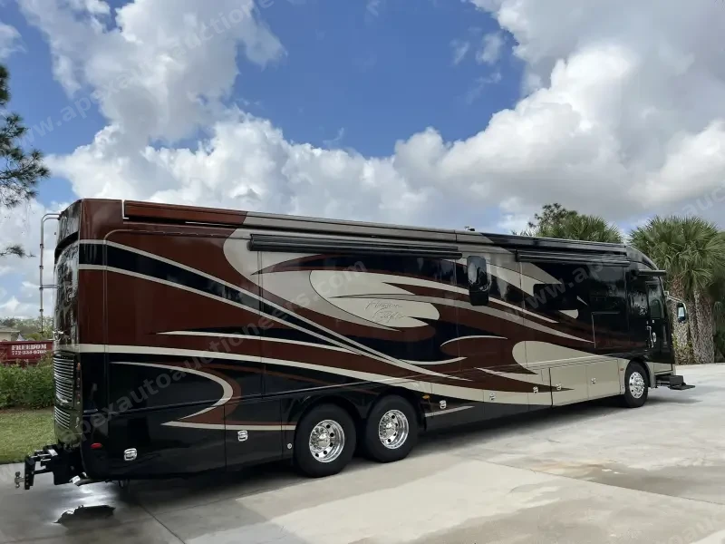 2012 American Eagle 45T Motorcoach photo 5