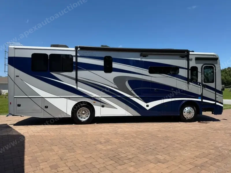 2023 Holiday Rambler Nautica 33TL Motorhome photo 7