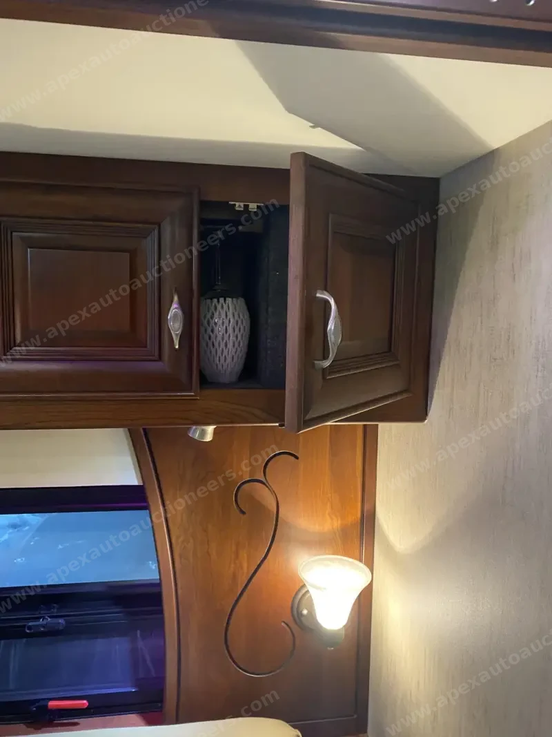 2011 American Coach Heritage 45B photo 132