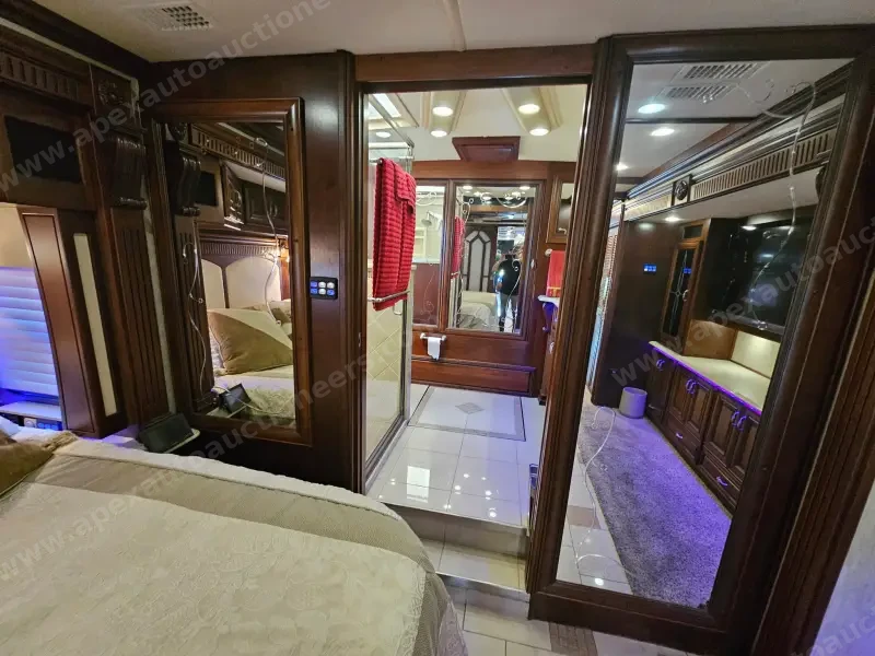 2011 American Coach Heritage 45B photo 78