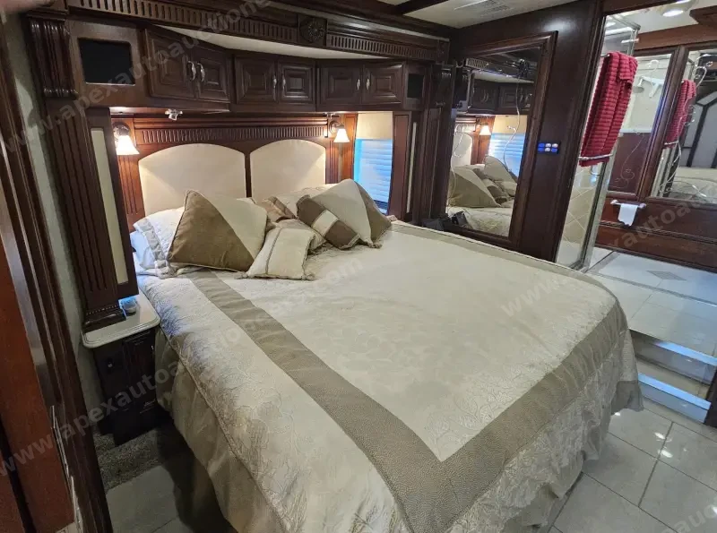 2011 American Coach Heritage 45B photo 74