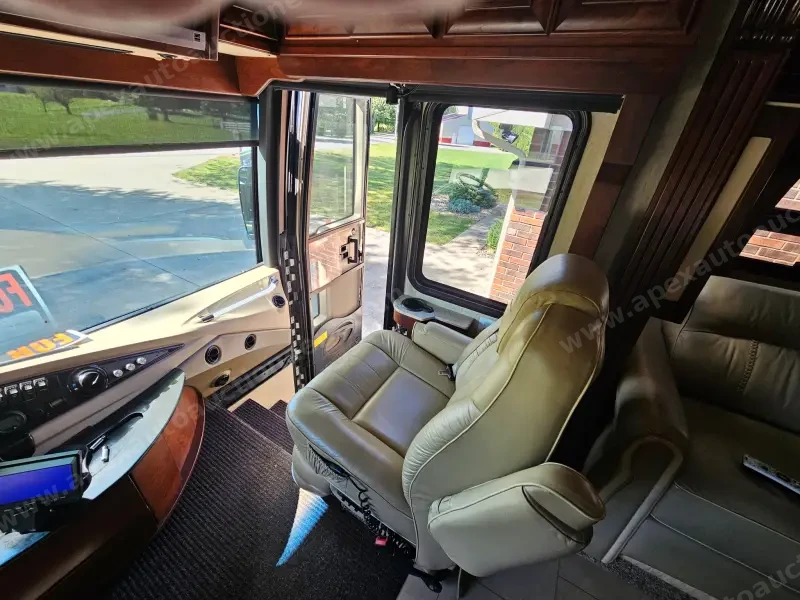 2011 American Coach Heritage 45B photo 60